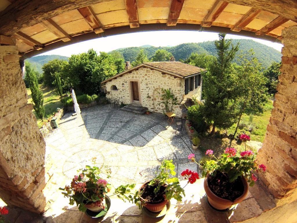 Agriturismo Cardito Santa Rufina ภายนอก รูปภาพ