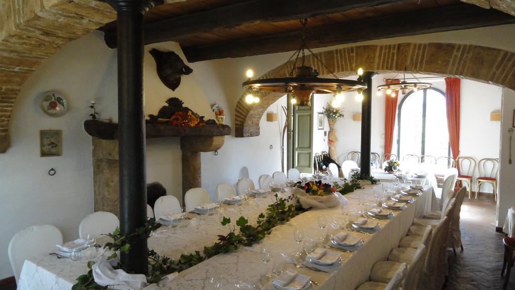 Agriturismo Cardito Santa Rufina ภายนอก รูปภาพ